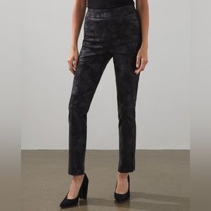 Chicos Bridgitte So Slimming Black Tonal Floral Slim Ankle Pants Pull On